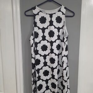 Black and White Floral Sleeveless Dress